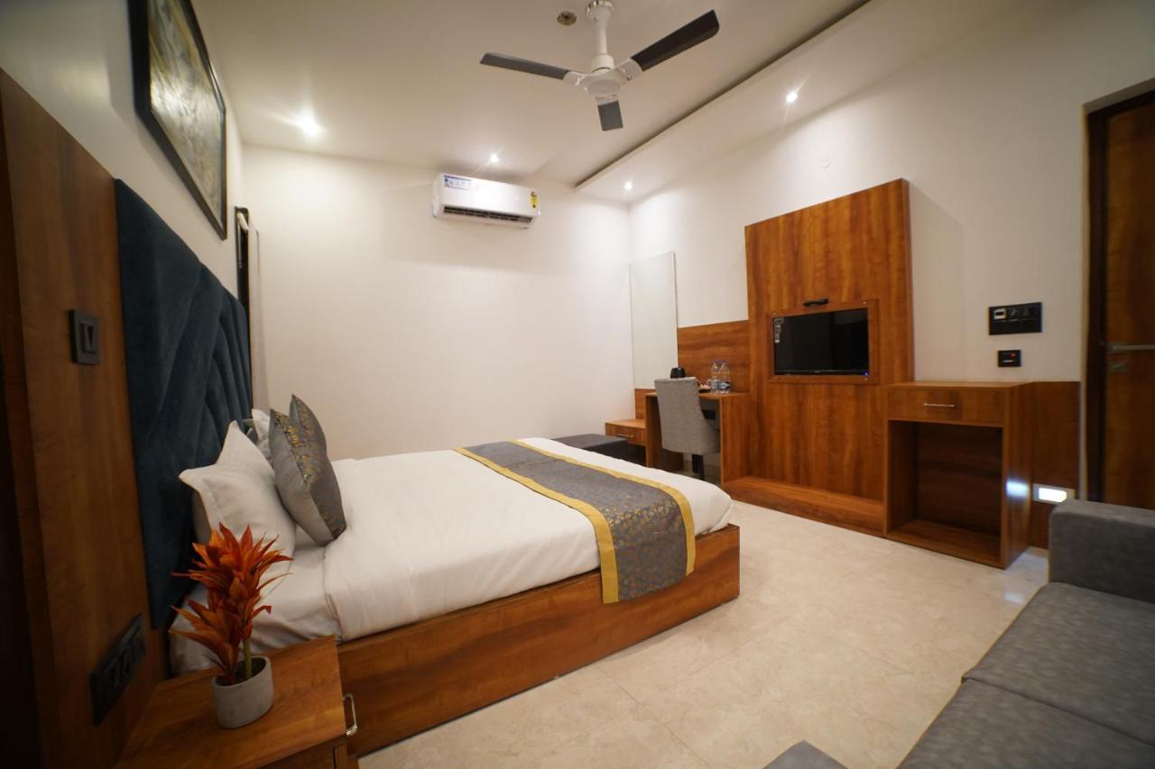 Hotel Elite - 5 Mins From Golden Temple Αμριτσάρ Εξωτερικό φωτογραφία