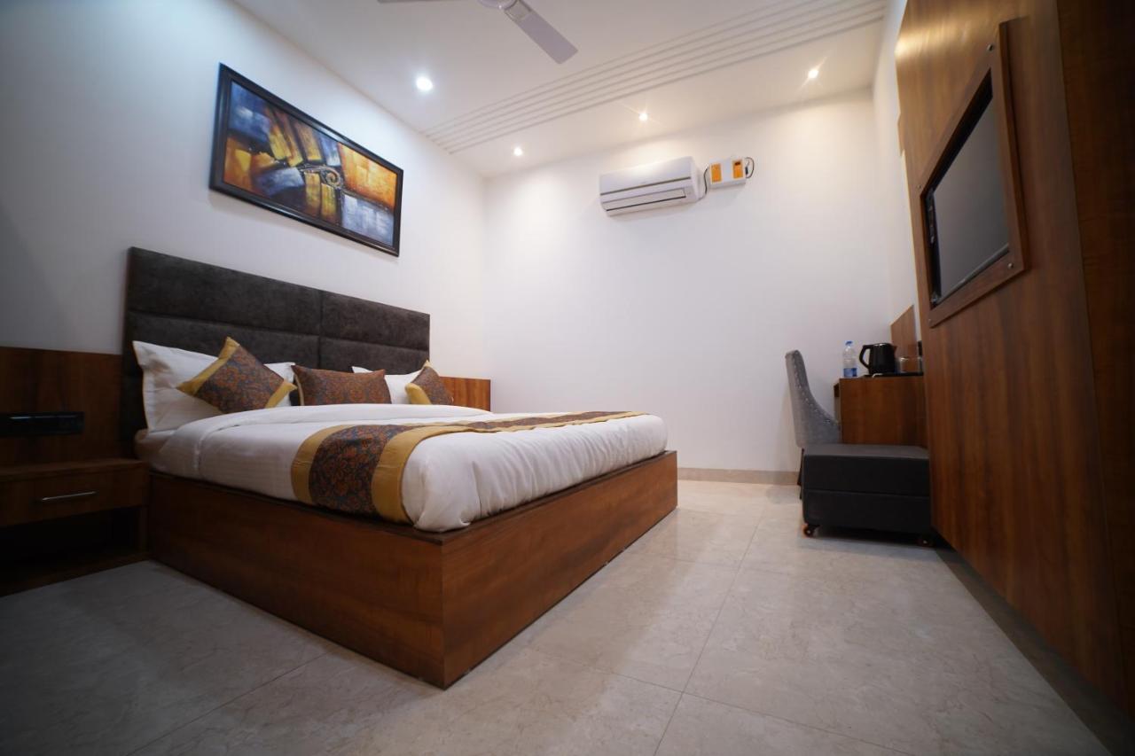 Hotel Elite - 5 Mins From Golden Temple Αμριτσάρ Εξωτερικό φωτογραφία